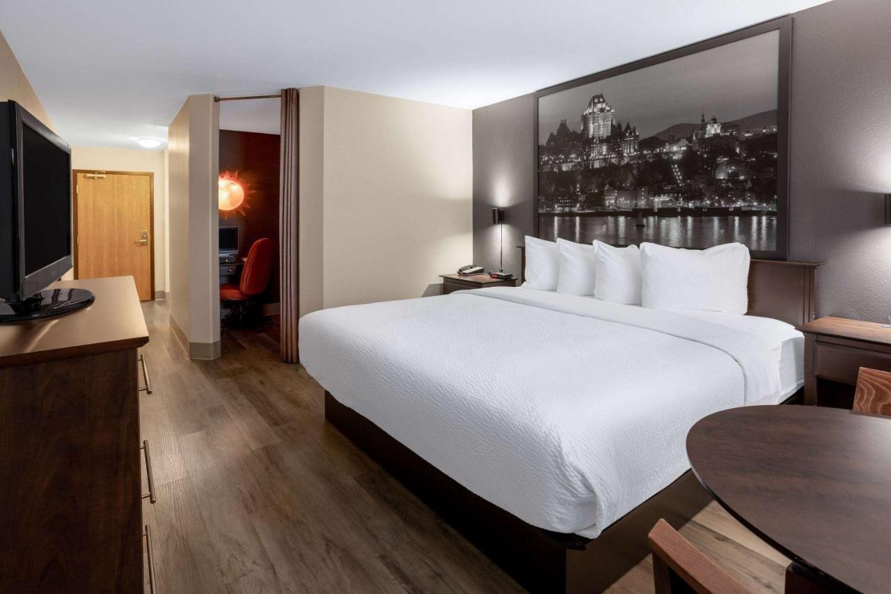 ซูเปอร์ 8 บาย วินด์แฮม ควิเบกซิตี้ Hotel ภายนอก รูปภาพ
