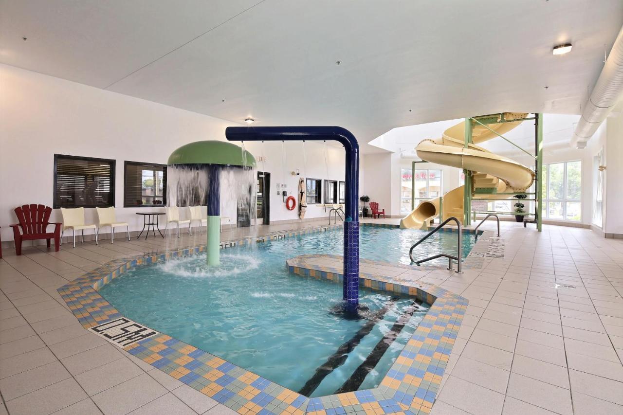 ซูเปอร์ 8 บาย วินด์แฮม ควิเบกซิตี้ Hotel ภายนอก รูปภาพ